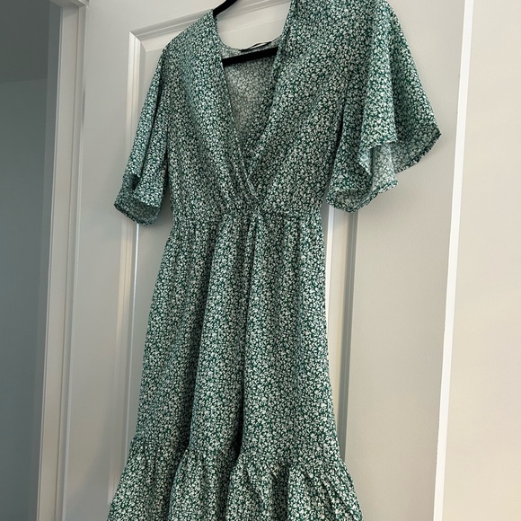 Green Floral Dress - Picture 2 of 3